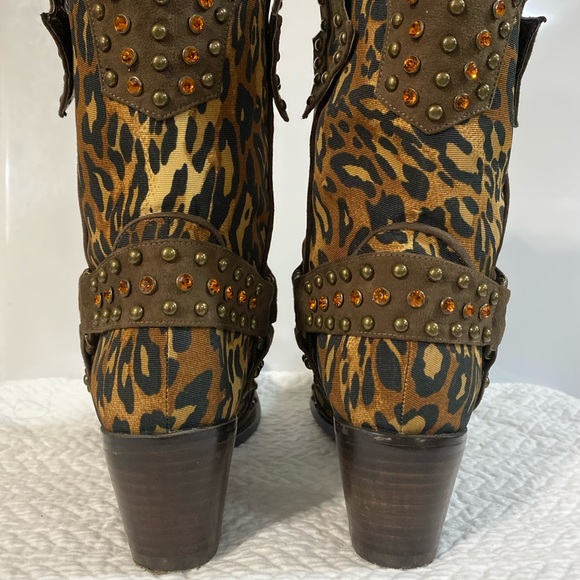 Leopard print low cut boot J.Renee with Jen Stones - Picture 3 of 5